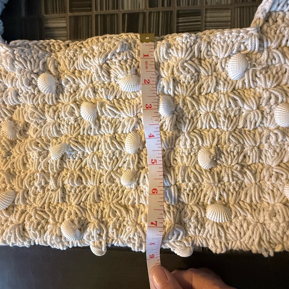 FROM INDIA TO YOU Handcrafted Macrame Bag With Shales. - Picture 7 of 8